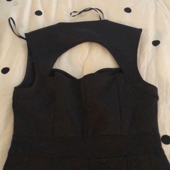 Beautiful LBD 🤩 - Picture 3 of 4